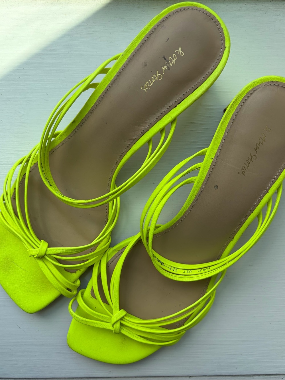 & Other Stories Neon Yellow-Green Strappy Slide Sandals Sz7